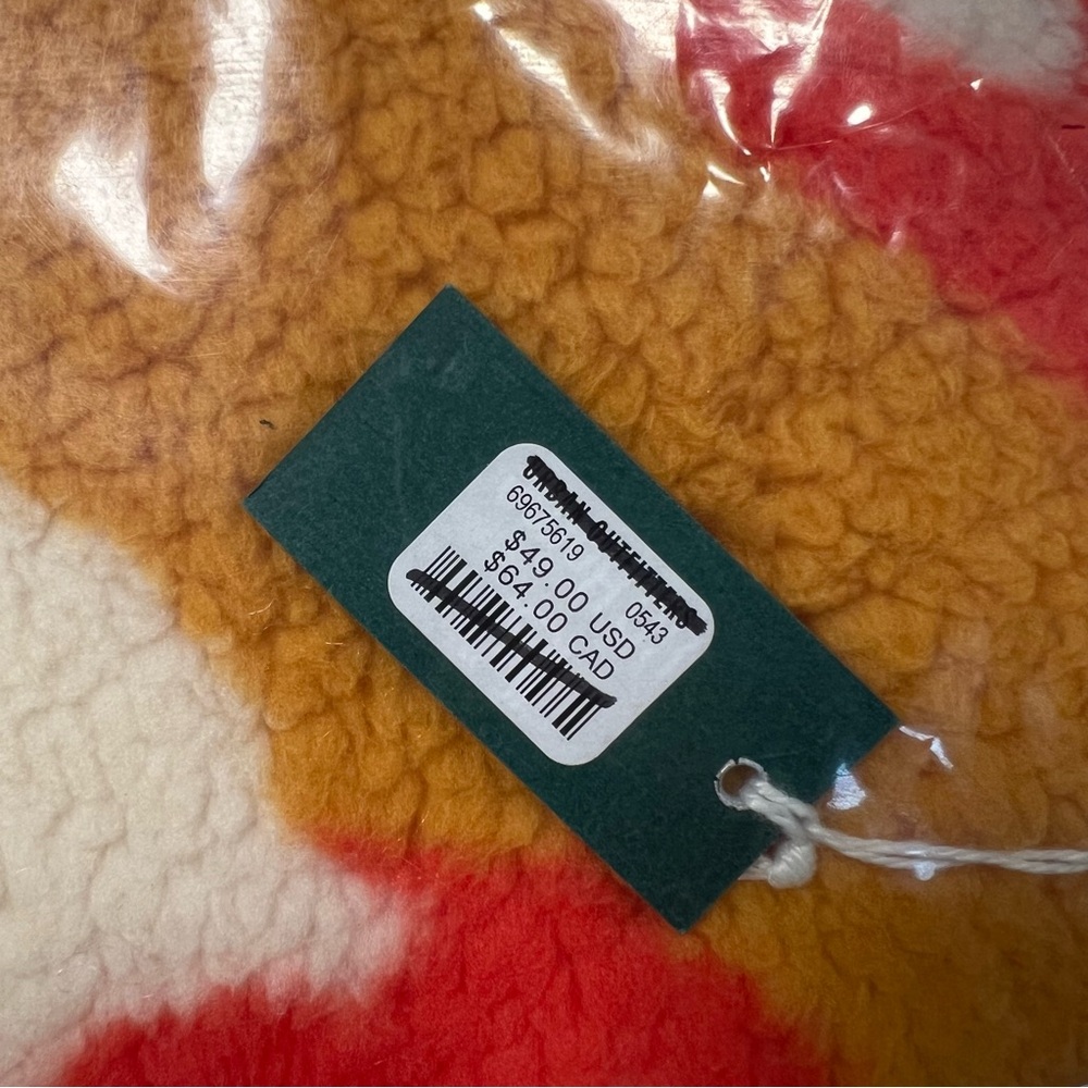 •new• URBAN OUTFITTERS Amped Fleece Mushroom Pillow - Picture 3 of 3